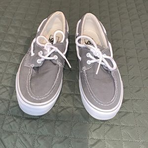 Brand new never worn vans boat style grey size 9 Men’s